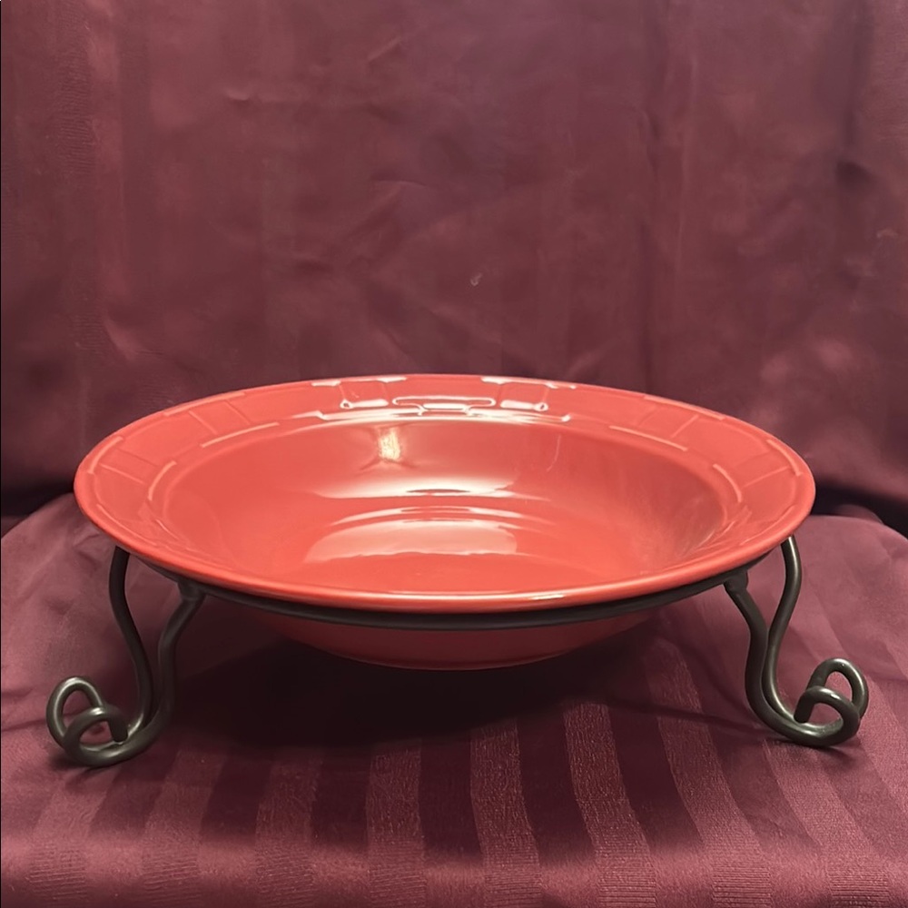 Longaberger Large Paprika Pasta Bowl with WI Stand